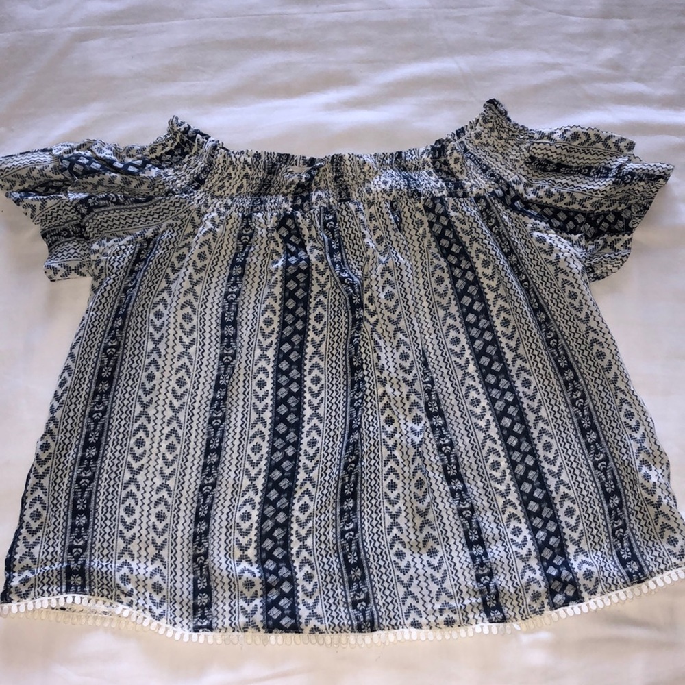 KOHLS BRAND BLOUSE SIZE XS